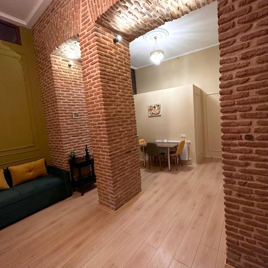 Historic Apartments "1868 Tbilisi" Best Location Екстериор снимка
